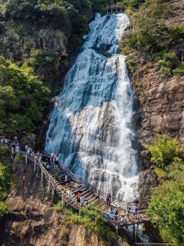 戴眼镜的烦恼：夏天吃面眼镜起雾怎么办啊？游戏画面